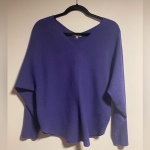 Villa Milano v neck sweater size L